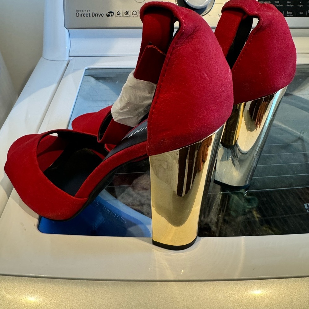 Shoes - Picture 9 of 9